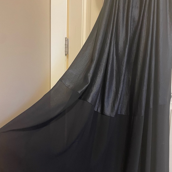 BCBG Maxazria strapless gown - Picture 7 of 8